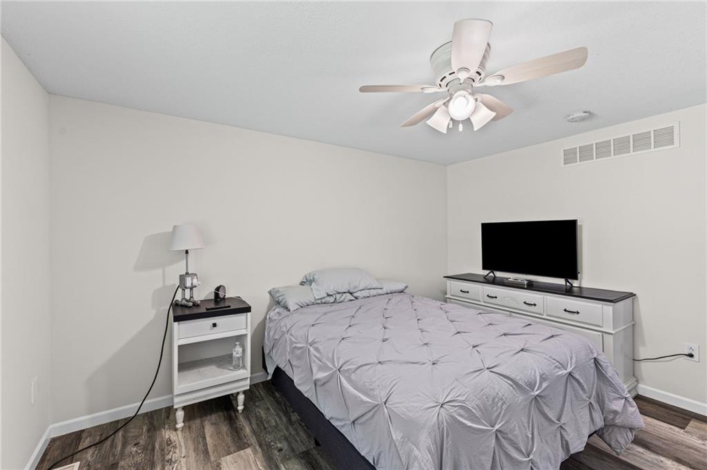 301 N 169 Highway Property Photo 24