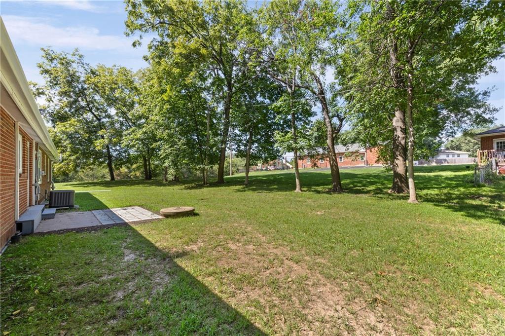 301 N 169 Highway Property Photo 29