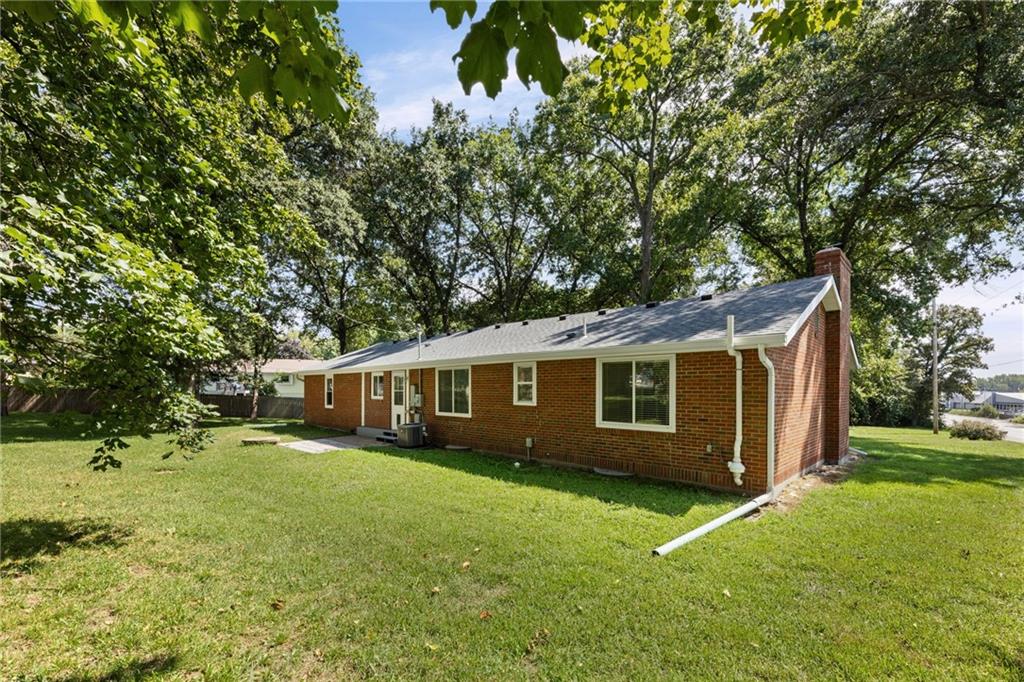 301 N 169 Highway Property Photo 32