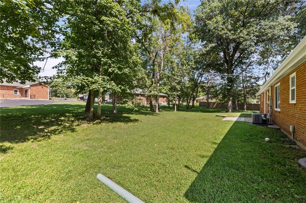 301 N 169 Highway Property Photo 33