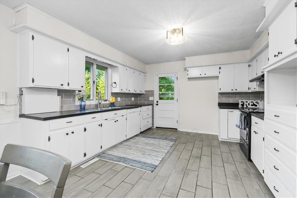 1605 Se M Aa Highway Property Photo 17