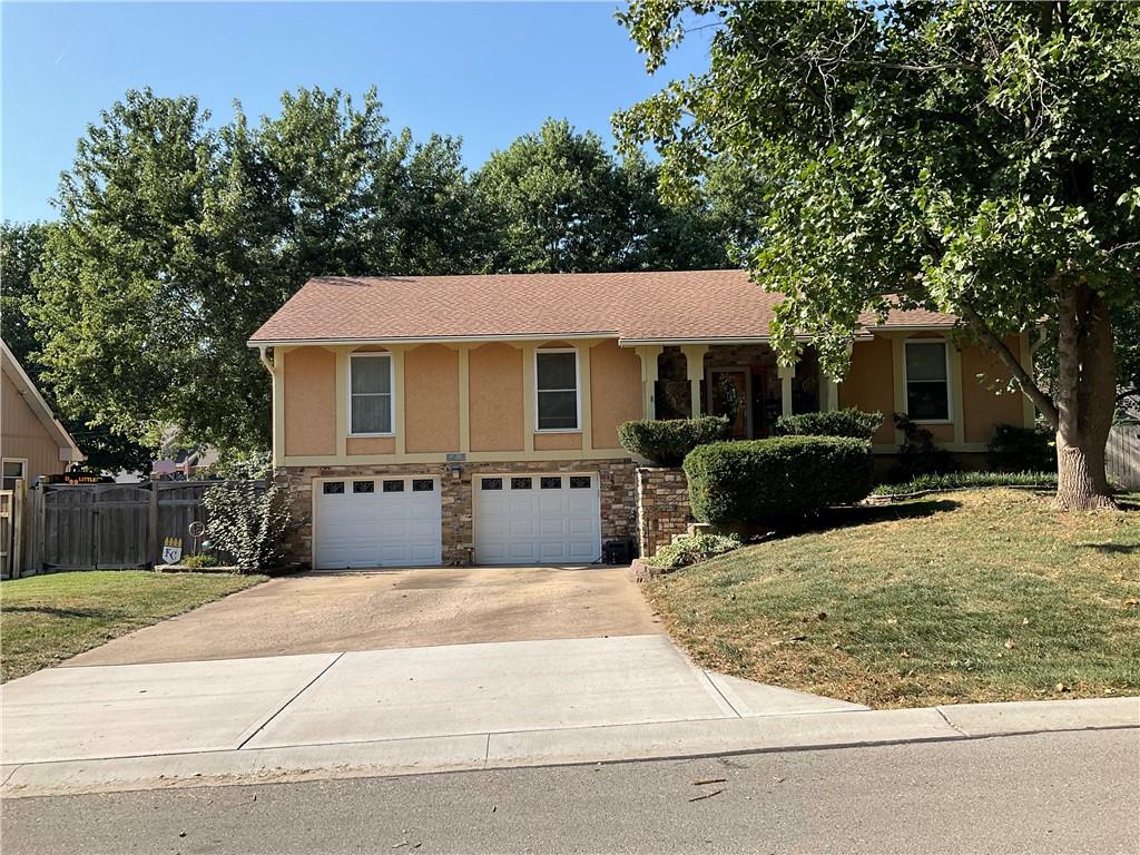 212 Hillcrest Road Property Photo 1