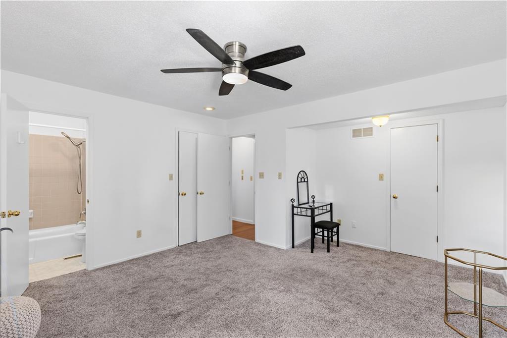 16901 E 49th Terrace Property Photo 16