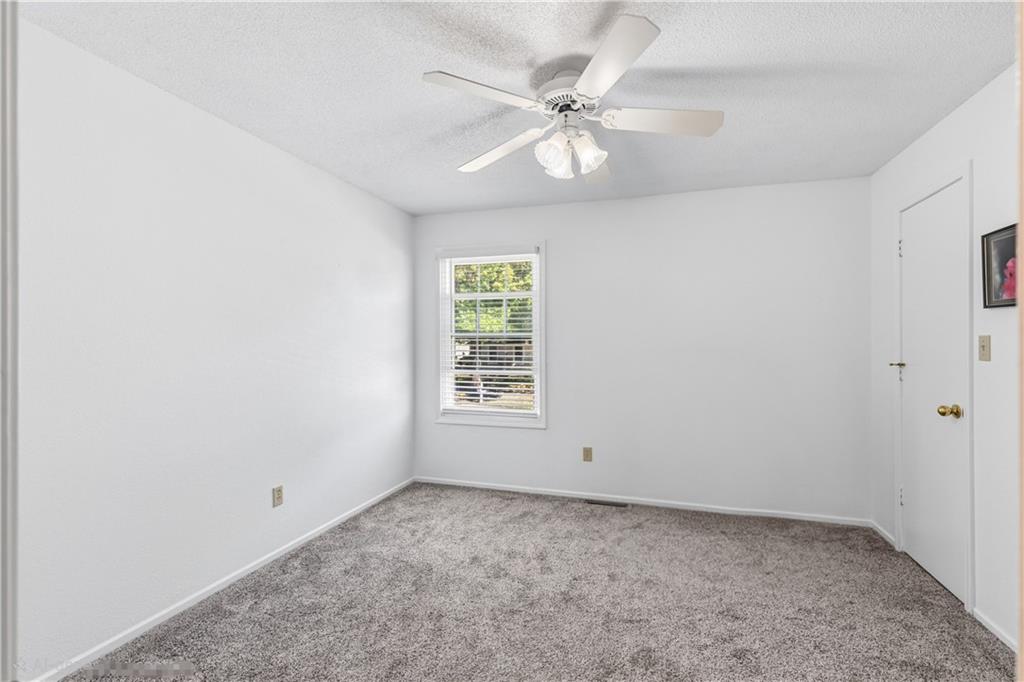 16901 E 49th Terrace Property Photo 21