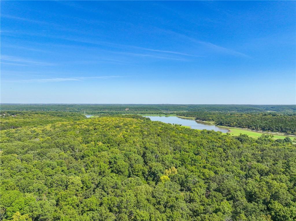 1855 Ne 655 Private Road Property Photo 6