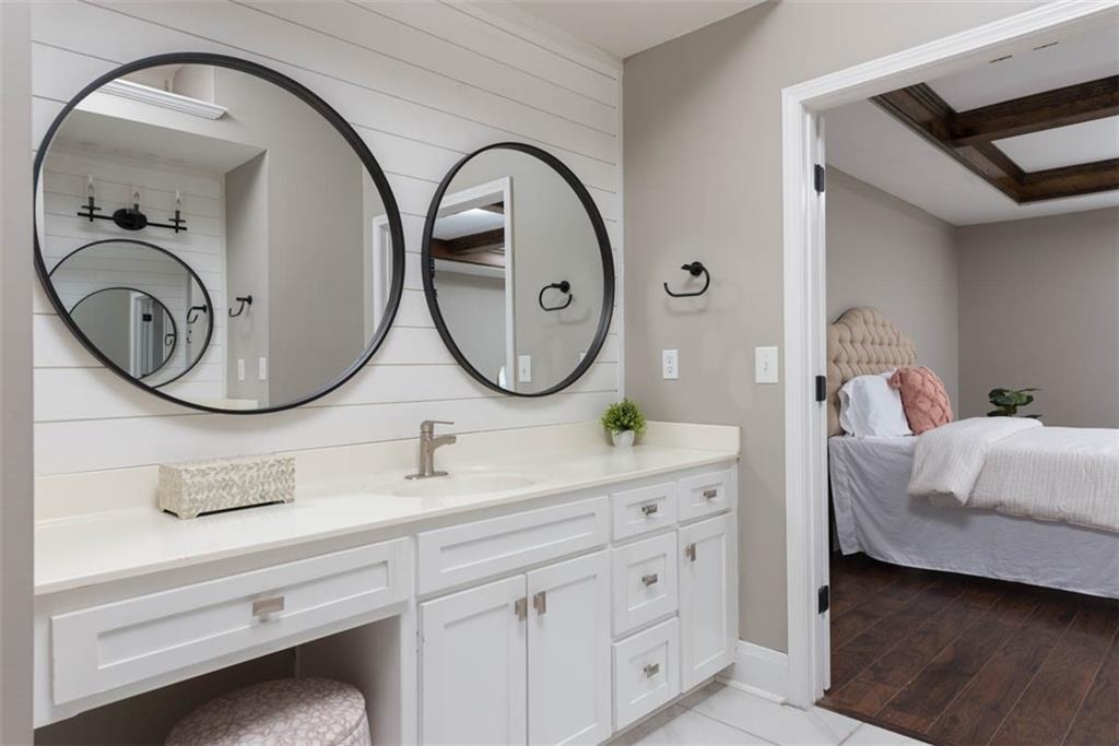 5913 Ne Coral Circle Property Photo 27