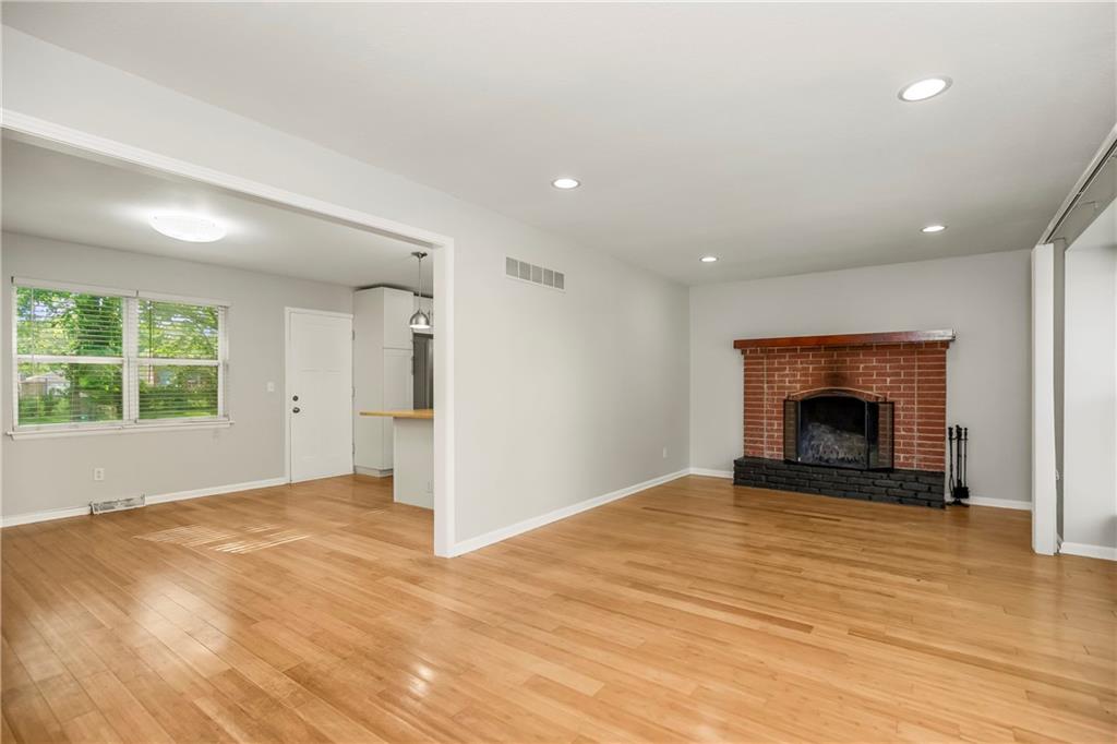 3116 N 84th Terrace Property Photo 5