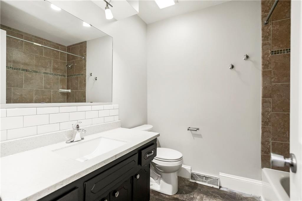 3116 N 84th Terrace Property Photo 15