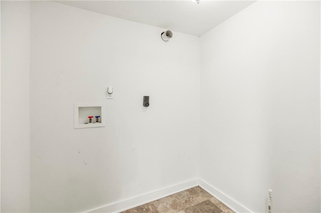 3116 N 84th Terrace Property Photo 25