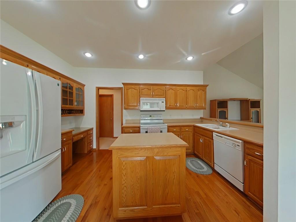 2901 Eastbrook Court Property Photo 8