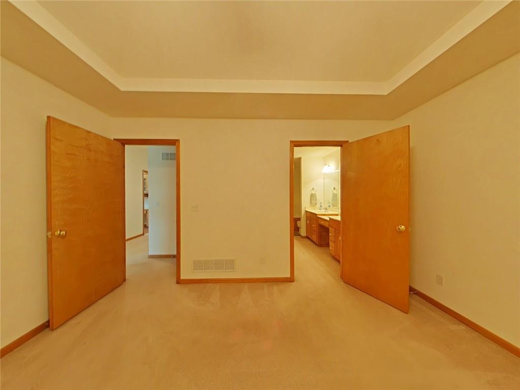2901 Eastbrook Court Property Photo 13