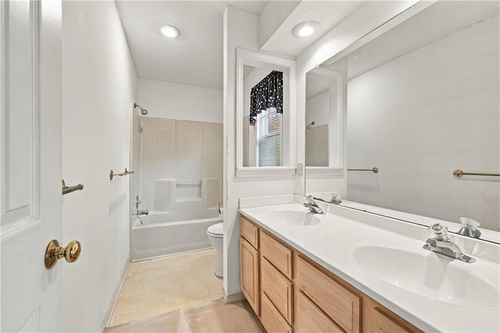 4017 S Crysler Avenue Property Photo 24