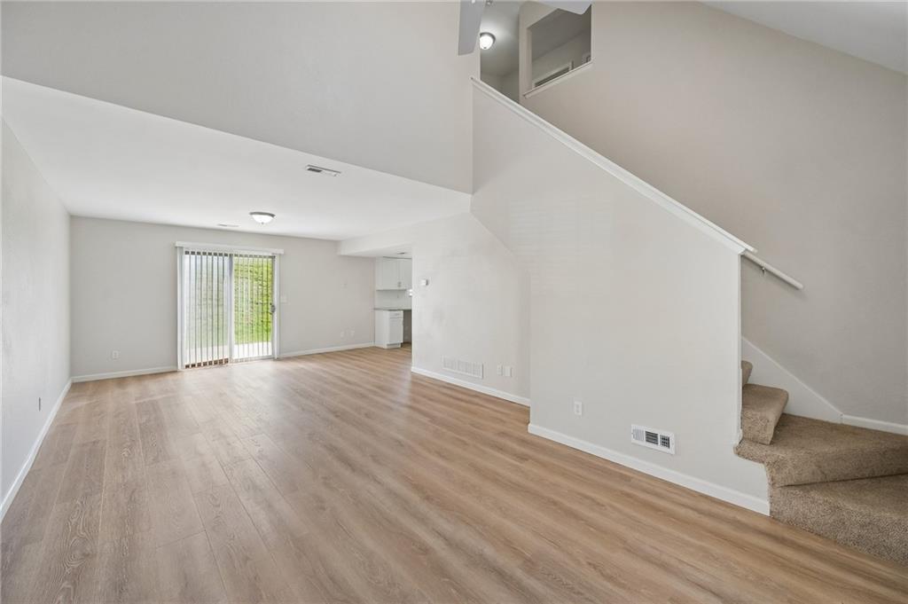 836-38 Walker Court Property Photo 4