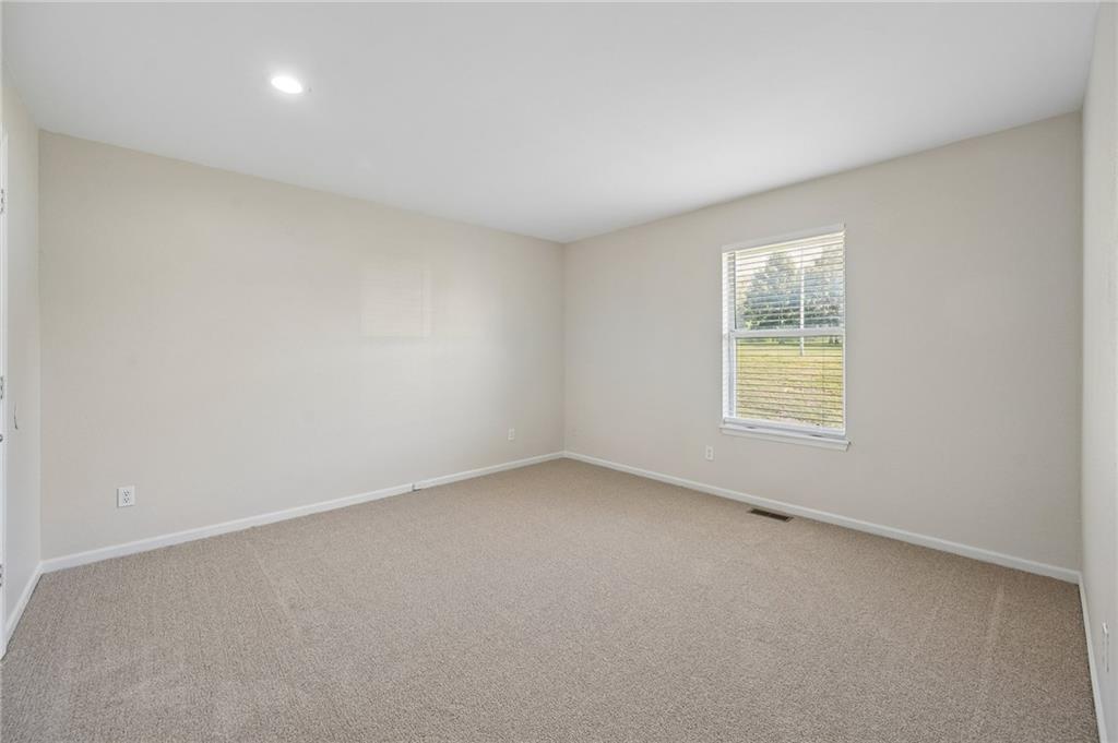836-38 Walker Court Property Photo 8