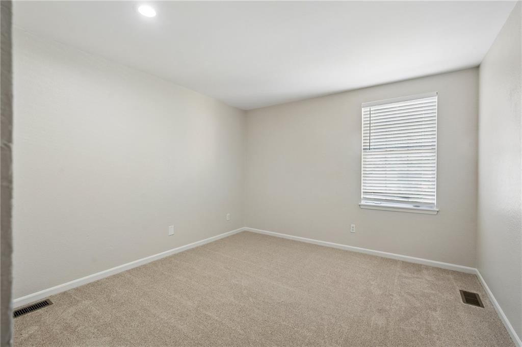836-38 Walker Court Property Photo 9