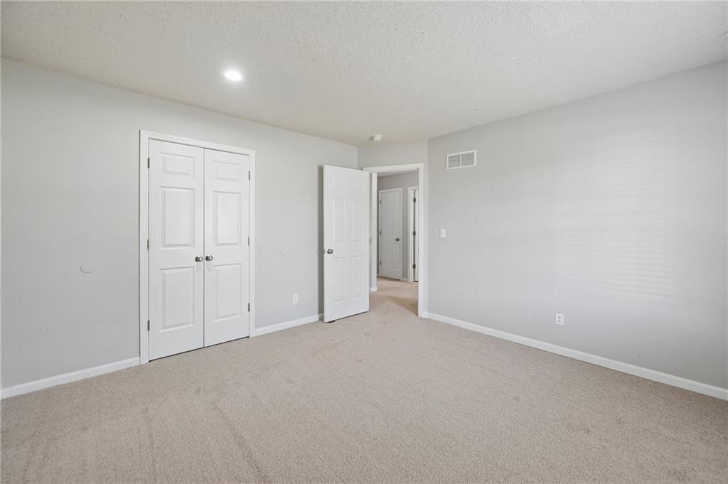 836-38 Walker Court Property Photo 23