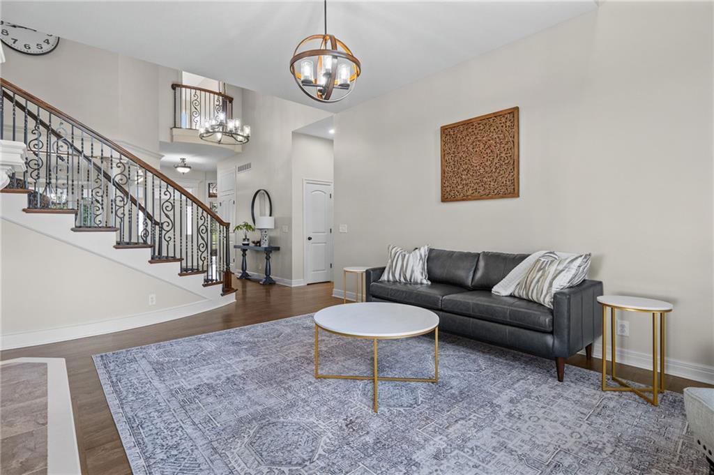 18101 Sunset Drive Property Photo 14