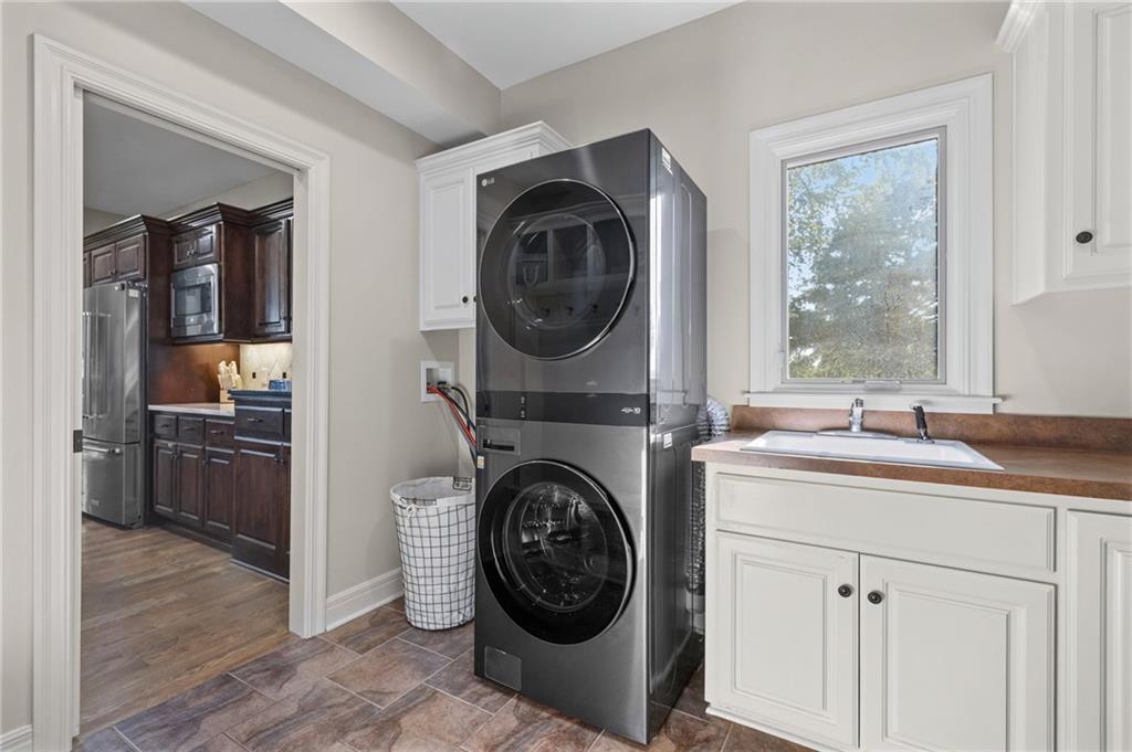 18101 Sunset Drive Property Photo 33