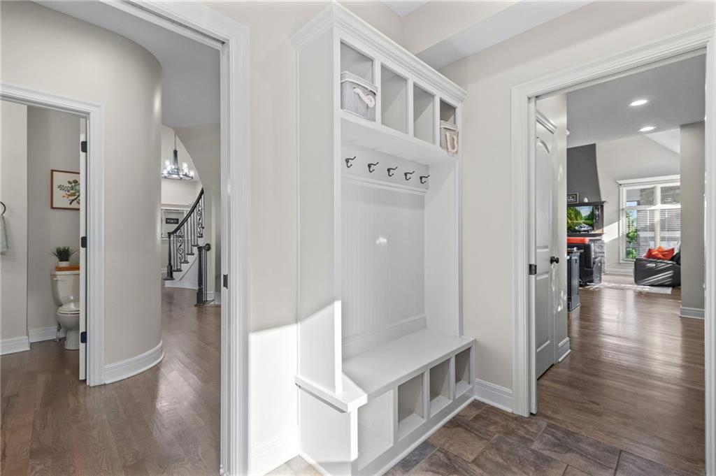 18101 Sunset Drive Property Photo 37