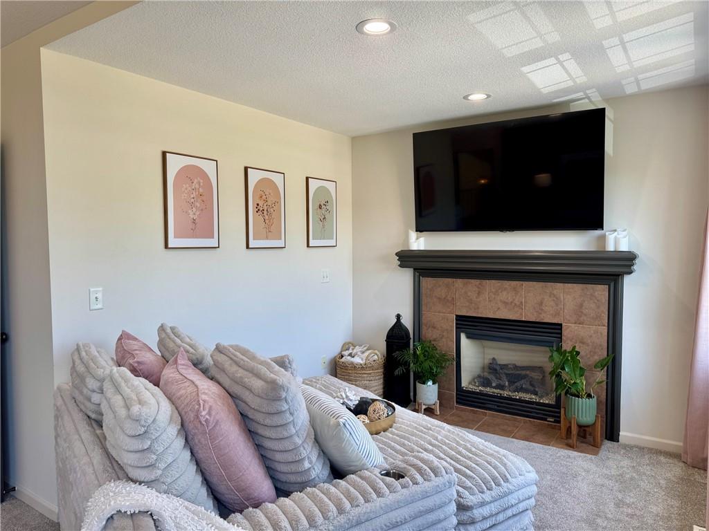 112 S Westglen Drive Property Photo 19