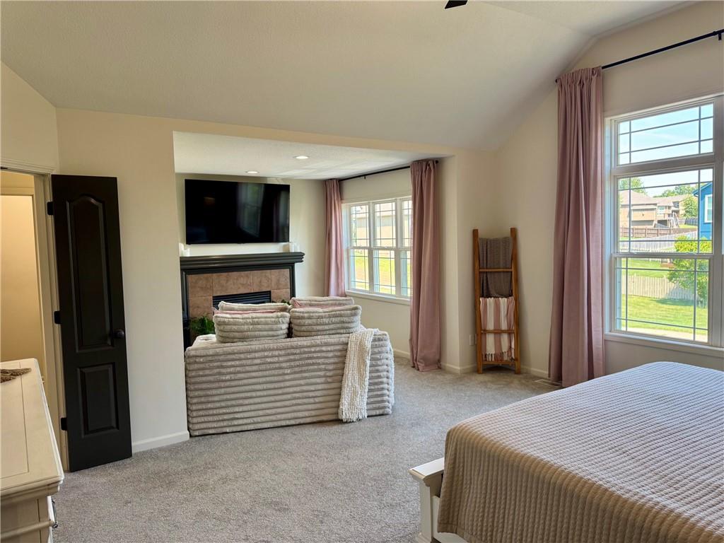 112 S Westglen Drive Property Photo 21