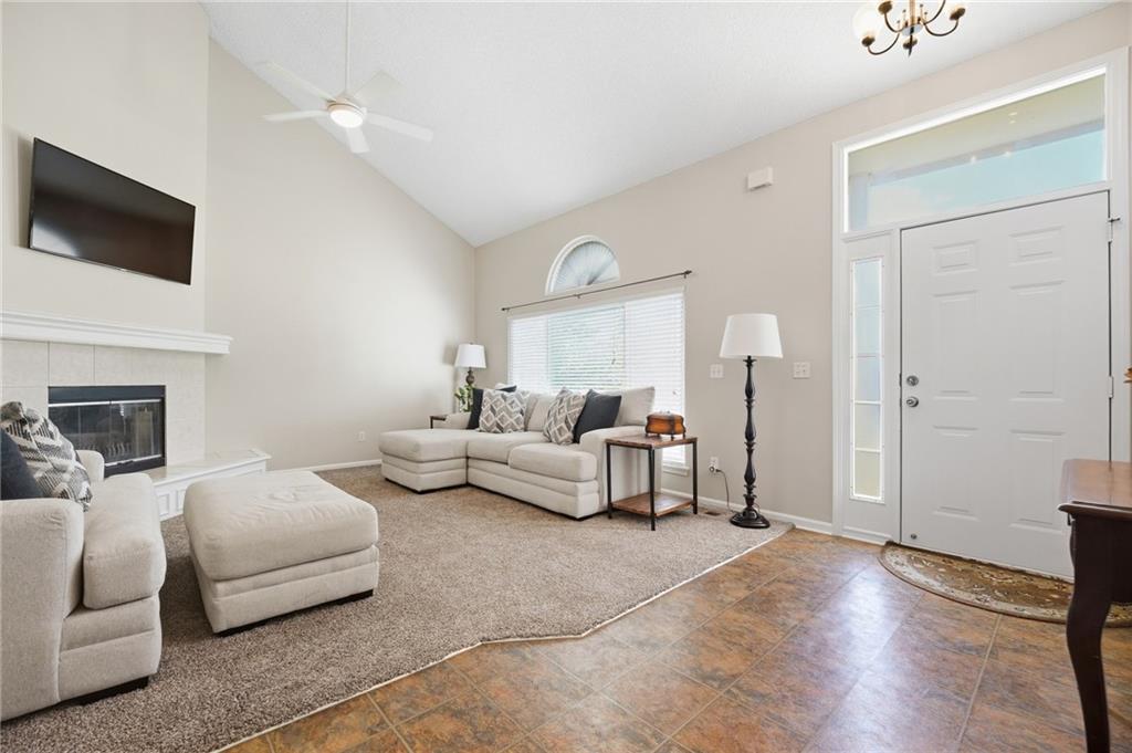 1221 Se Meridian Drive Property Photo 3