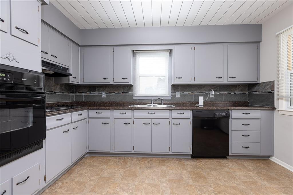 1405 Ne 72 Street Property Photo 3