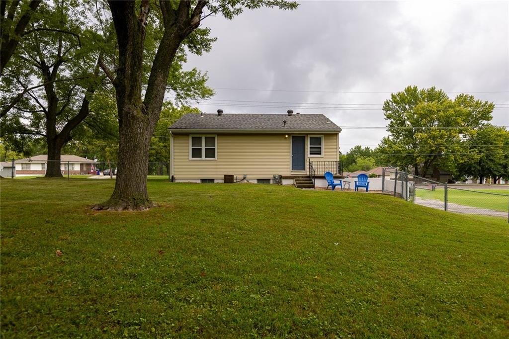 1405 Ne 72 Street Property Photo 7