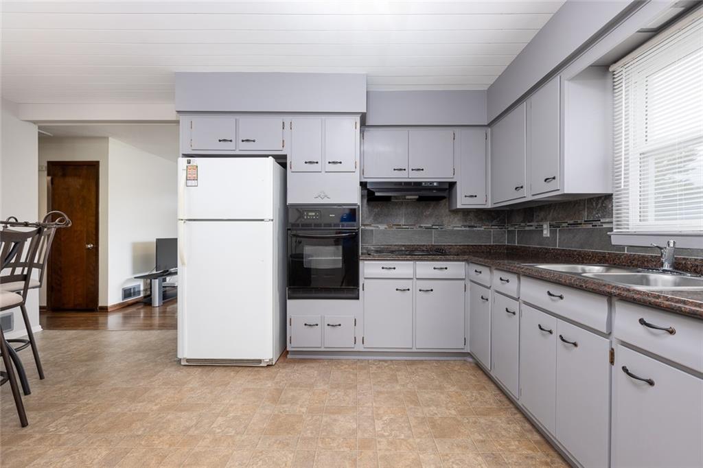 1405 Ne 72 Street Property Photo 12