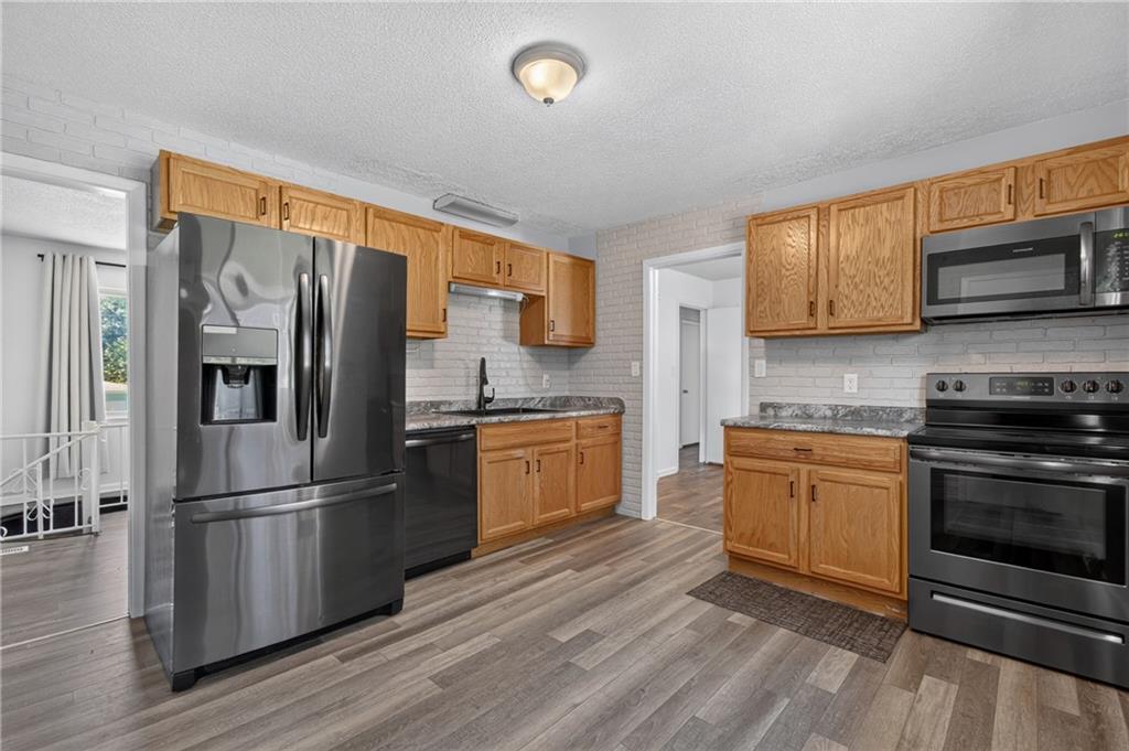 11415 Myrtle Avenue Property Photo 6