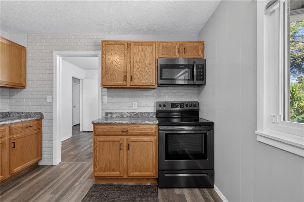 11415 Myrtle Avenue Property Photo 7