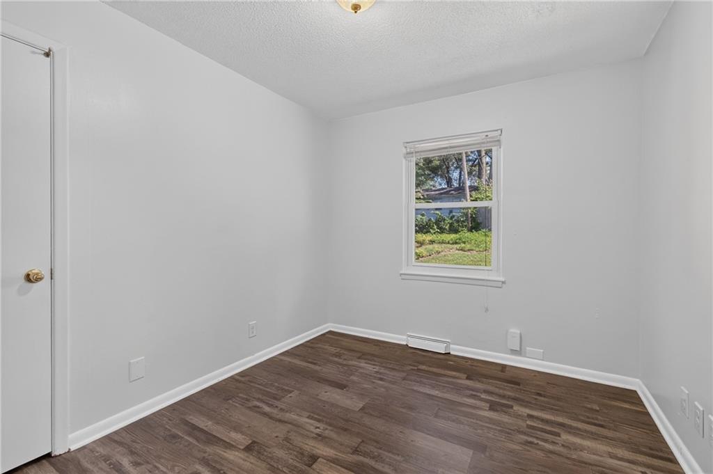 11415 Myrtle Avenue Property Photo 32