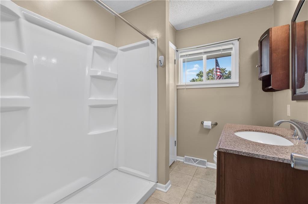 11415 Myrtle Avenue Property Photo 34