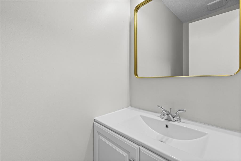 6500 E 128th Street Property Photo 6