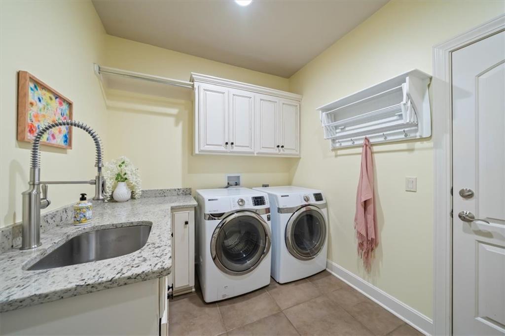 750 Suffolk Lane Property Photo 22