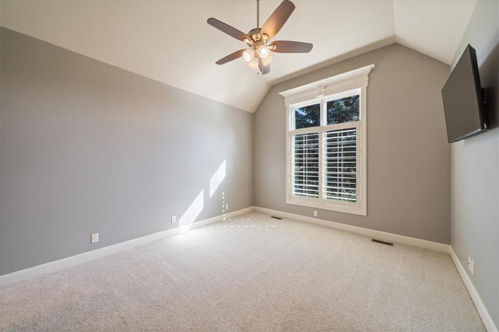 750 Suffolk Lane Property Photo 34