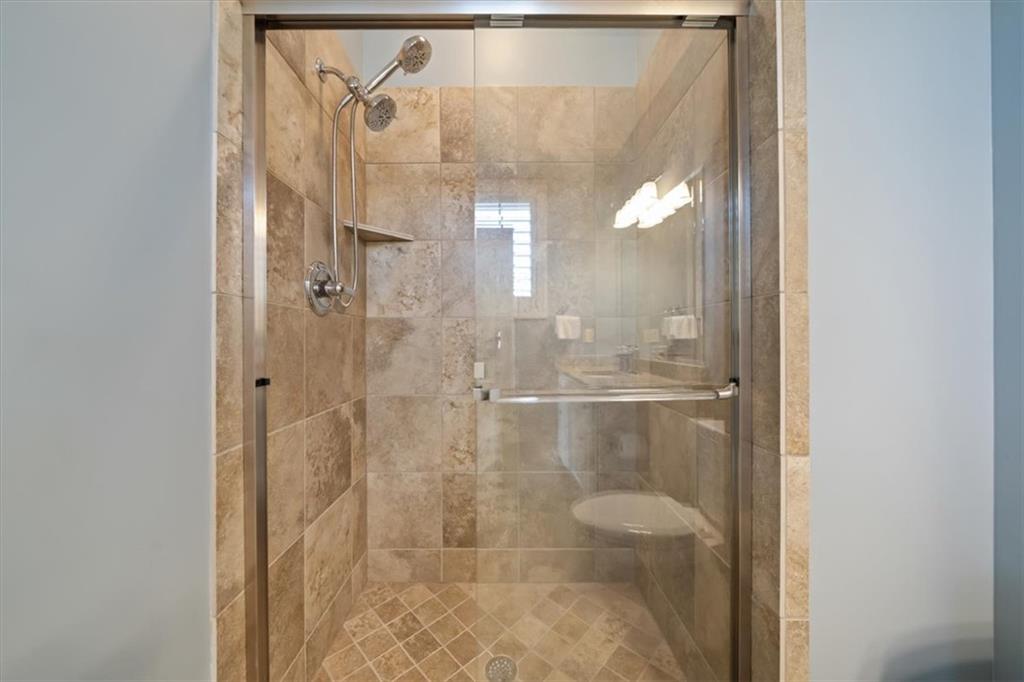 750 Suffolk Lane Property Photo 36