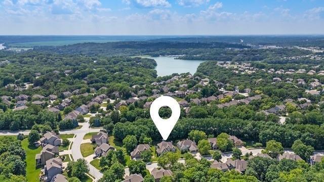 5812 Manor Drive Property Photo 4