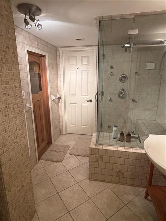 5812 Manor Drive Property Photo 19