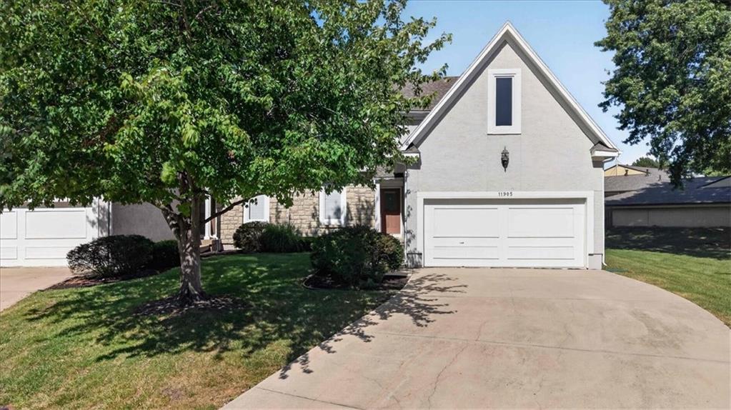 11905 Westgate Circle Property Photo 1
