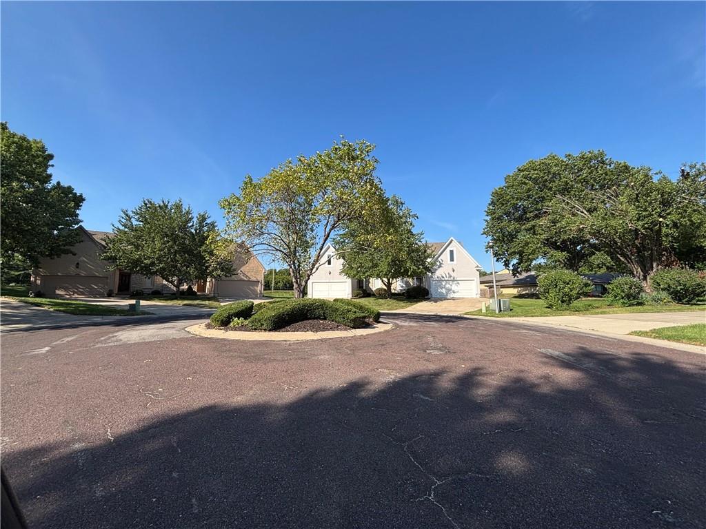 11905 Westgate Circle Property Photo 4