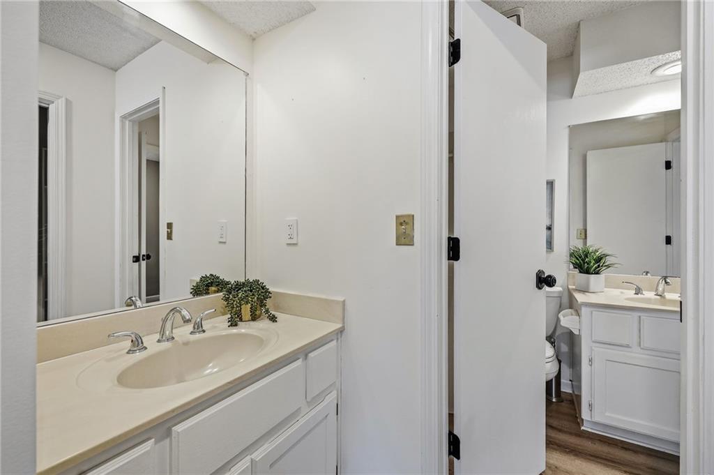 11624 W 113th Street Property Photo 12