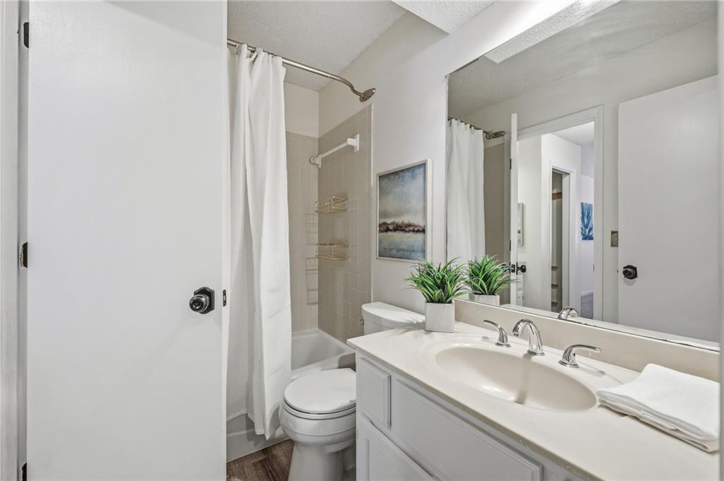 11624 W 113th Street Property Photo 13