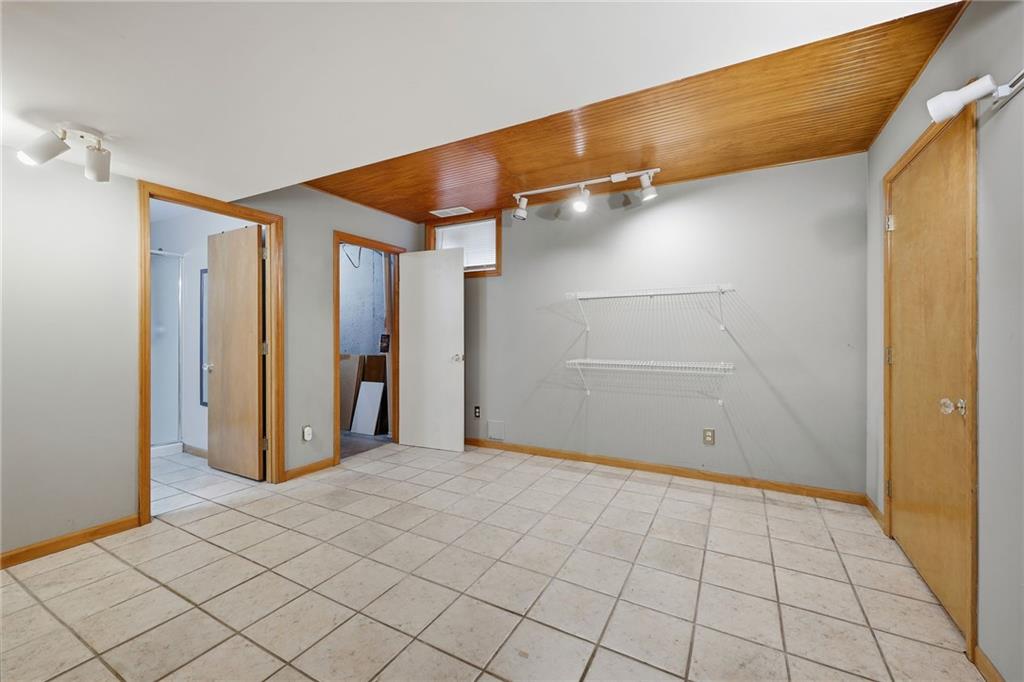 11624 W 113th Street Property Photo 19