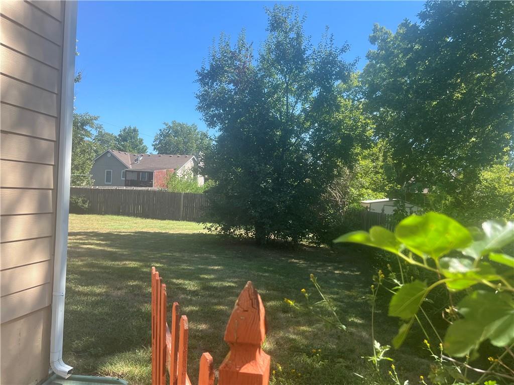 1211 Banner Court Property Photo 3