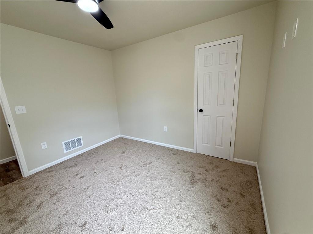 1215 S Maple Street Property Photo 19