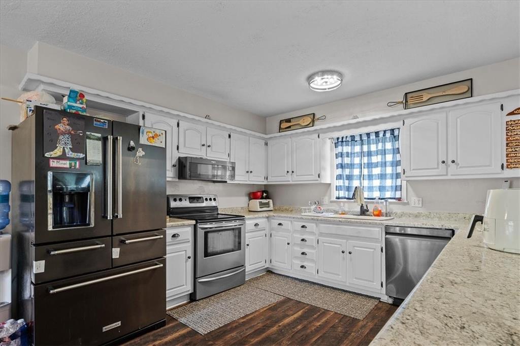 7007 Lakeshore Drive Property Photo 7