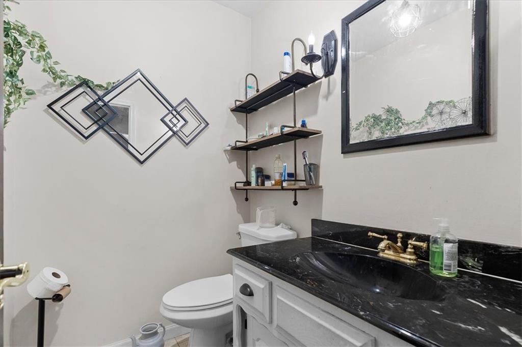 7007 Lakeshore Drive Property Photo 12