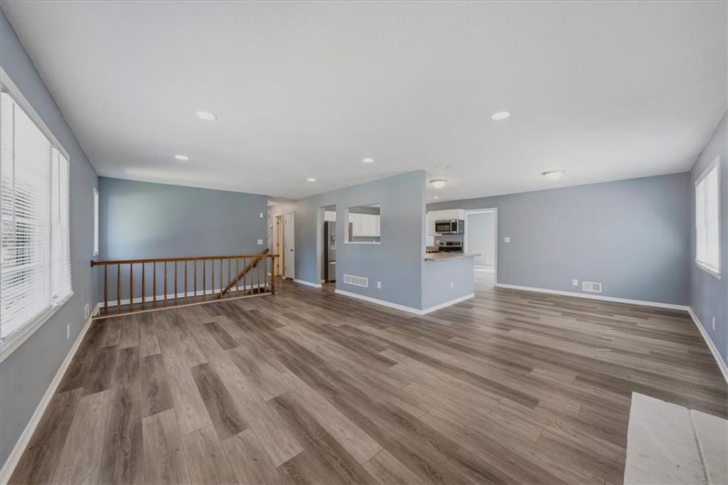 3017 S Hall Road Property Photo 3