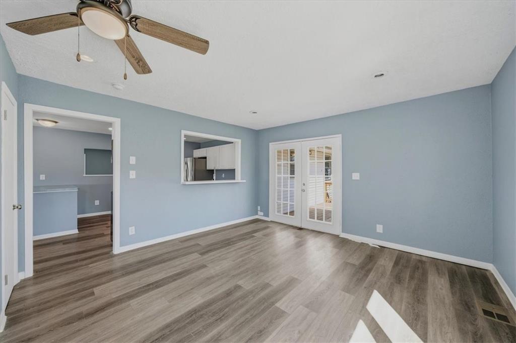 3017 S Hall Road Property Photo 11